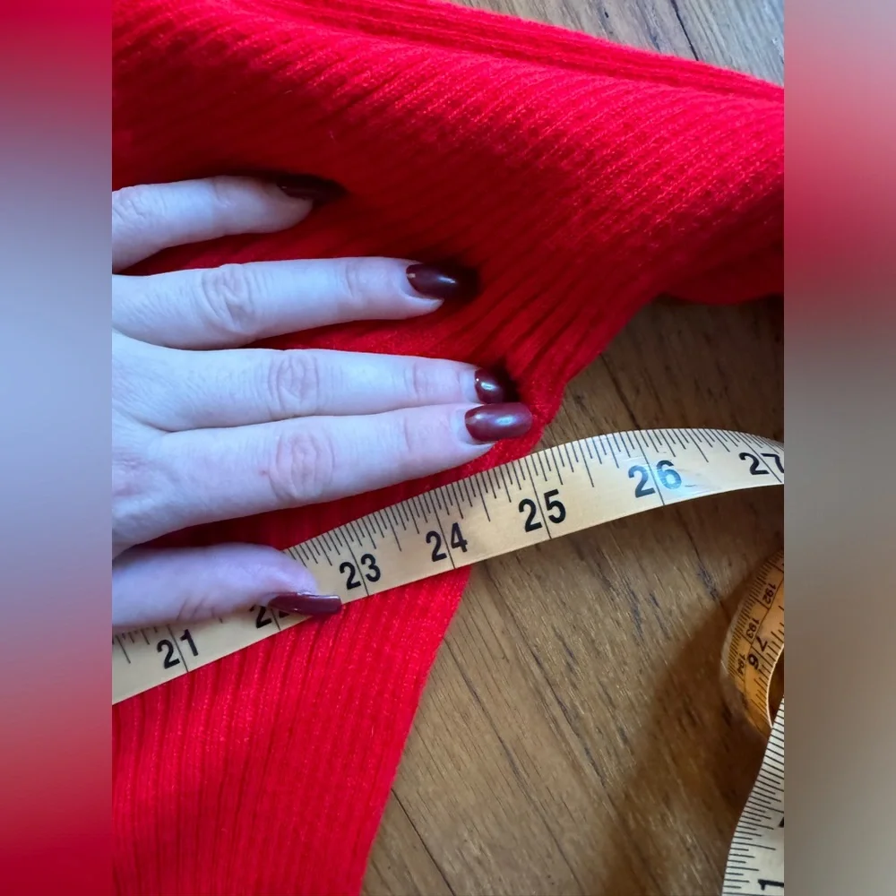 70s Vintage Red Acrylic Knit Turtleneck - Picture 6 of 6